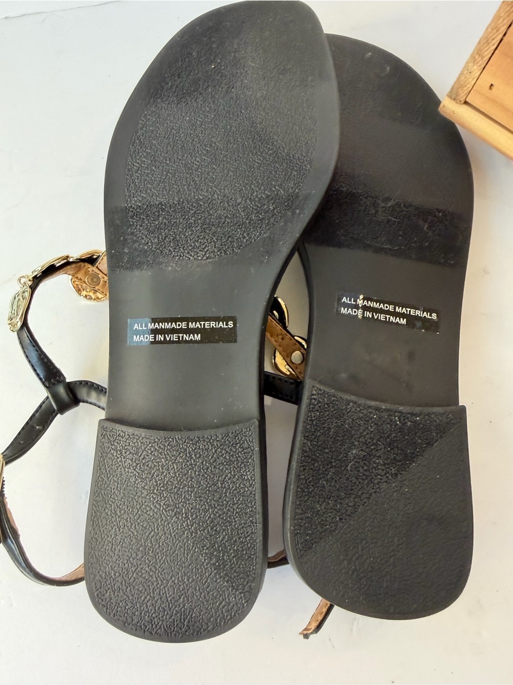 Dolce Vita Black T-strap Sandals with Gold Accents Size 7.5 - Picture 5 of 7